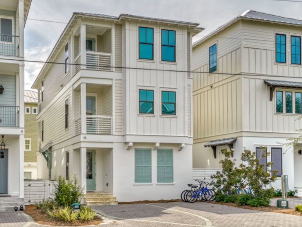 Beautiful 4 Bedroom Vacation Getaway with Gulf Views
