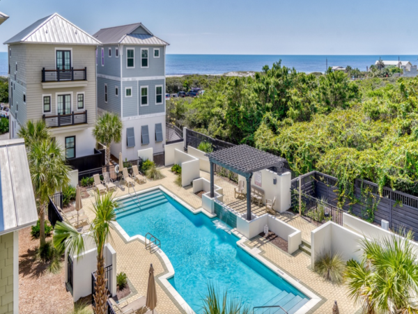 Beautiful 4 Bedroom Vacation Getaway with Gulf Views