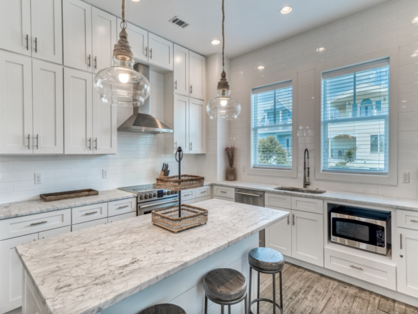 Beautiful 4 Bedroom Vacation Getaway with Gulf Views