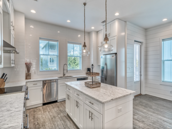 Beautiful 4 Bedroom Vacation Getaway with Gulf Views