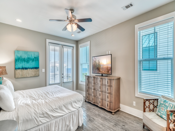 Beautiful 4 Bedroom Vacation Getaway with Gulf Views