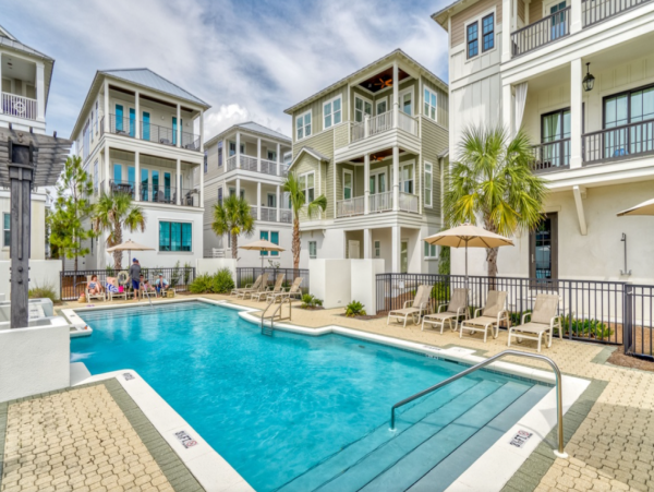Beautiful 4 Bedroom Vacation Getaway with Gulf Views