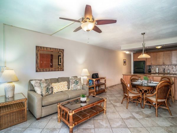 Wailea One Bedroom Walk to the Beach Vacation Rental