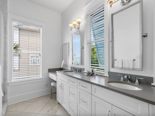 Gulf Front Vacation Rental Florida - Luxury Beachfront Home