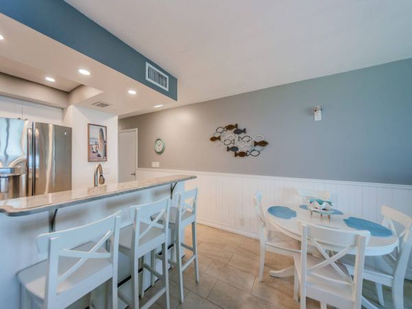 Belleair Beach Condo with 2 Bedrooms