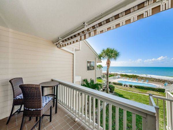 Belleair Beach Condo with 2 Bedrooms