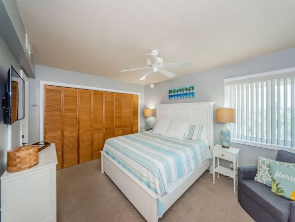 Belleair Beach Condo with 2 Bedrooms