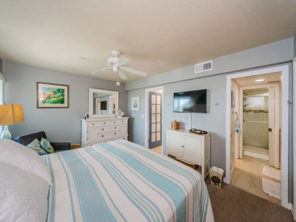 Belleair Beach Condo with 2 Bedrooms