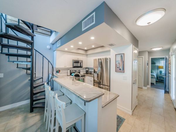 Belleair Beach Condo with 2 Bedrooms