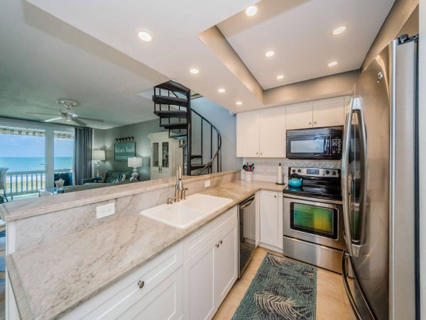 Belleair Beach Condo with 2 Bedrooms