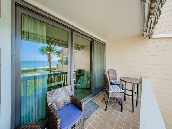 Belleair Beach Condo with 2 Bedrooms