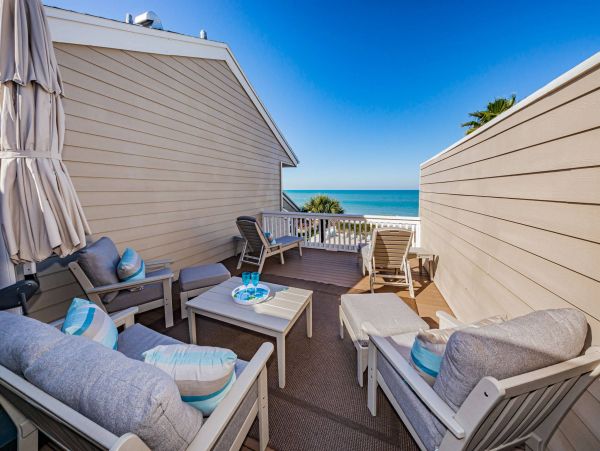 Belleair Beach Condo with 2 Bedrooms