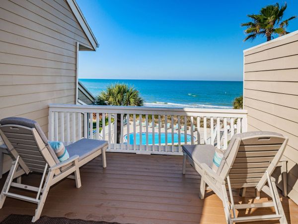 Belleair Beach Condo with 2 Bedrooms