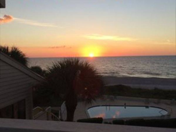 Belleair Beach Condo with 2 Bedrooms