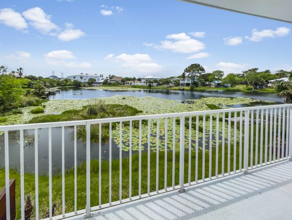 Two Bedroom Vacation Rental Two Minutes from the Beach