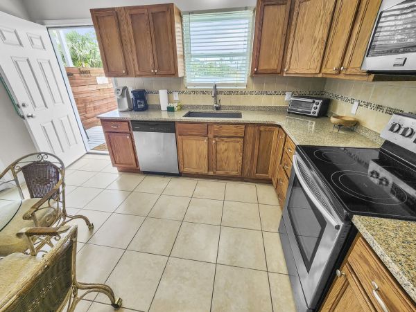 Two Bedroom Vacation Rental Two Minutes from the Beach