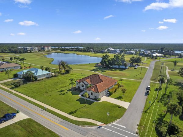 Manasota key Home with 3 Bedrooms