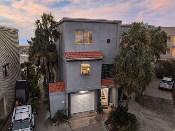 Gulf Views Destin Vacation Home Three Bedroom