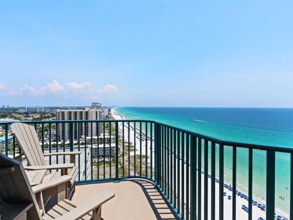 Beachfront Penthouse with Amazing Views in Destin