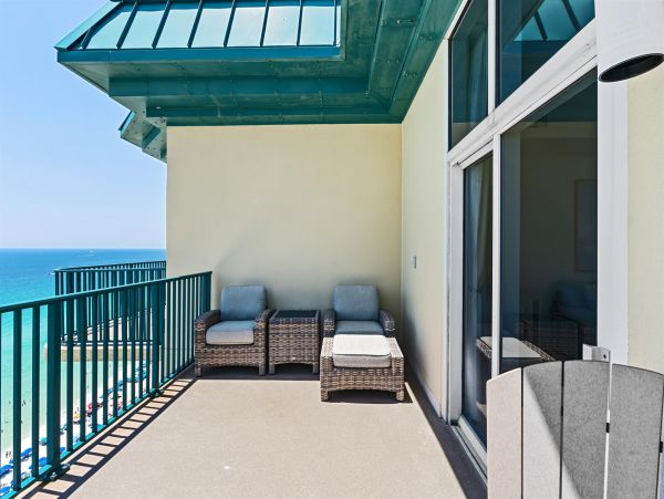 Beachfront Penthouse with Amazing Views in Destin
