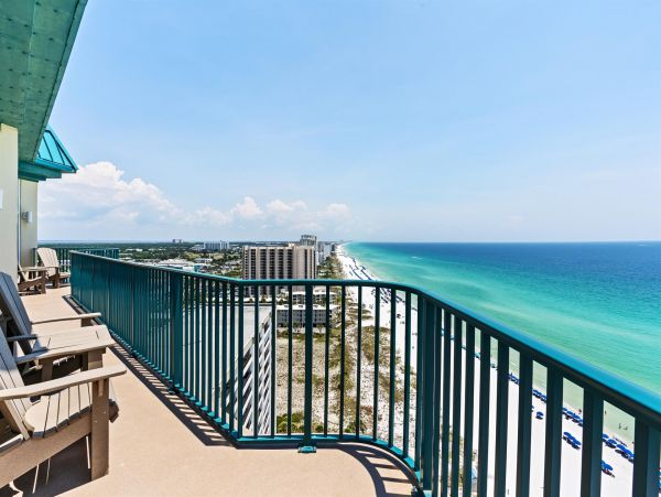 Beachfront Penthouse with Amazing Views in Destin
