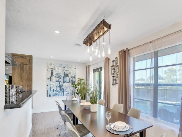 Lakefront 3 Bedroom Lovely Home with Private Pool