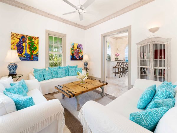 Classical Villa with 4 Bedrooms and Amazing Views