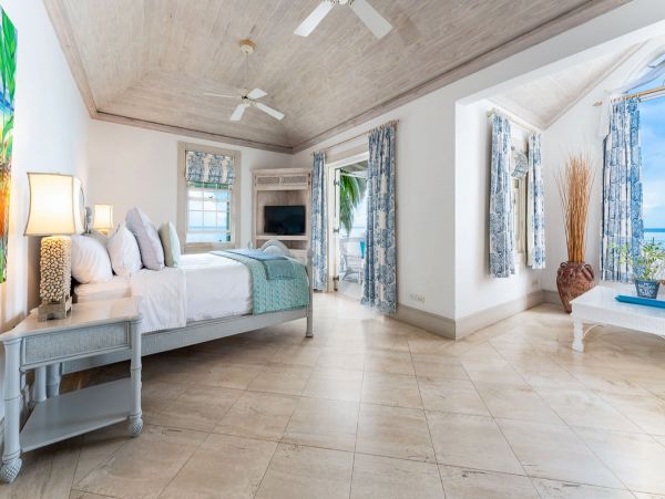 Classical Villa with 4 Bedrooms and Amazing Views