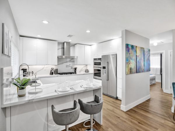 Perfect Getaway with 3 Bedrooms & Pool in Hollywood, FL