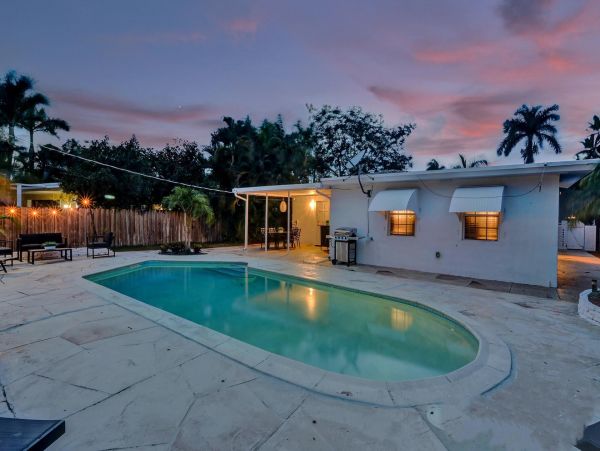 Hollywood Vacation Home