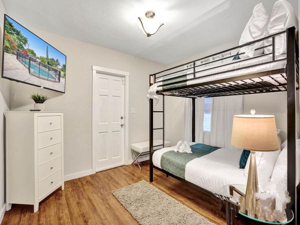 Hollywood Vacation Home