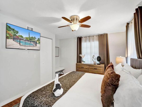 Hollywood Vacation Home