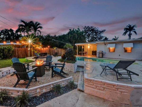 Hollywood Vacation Home