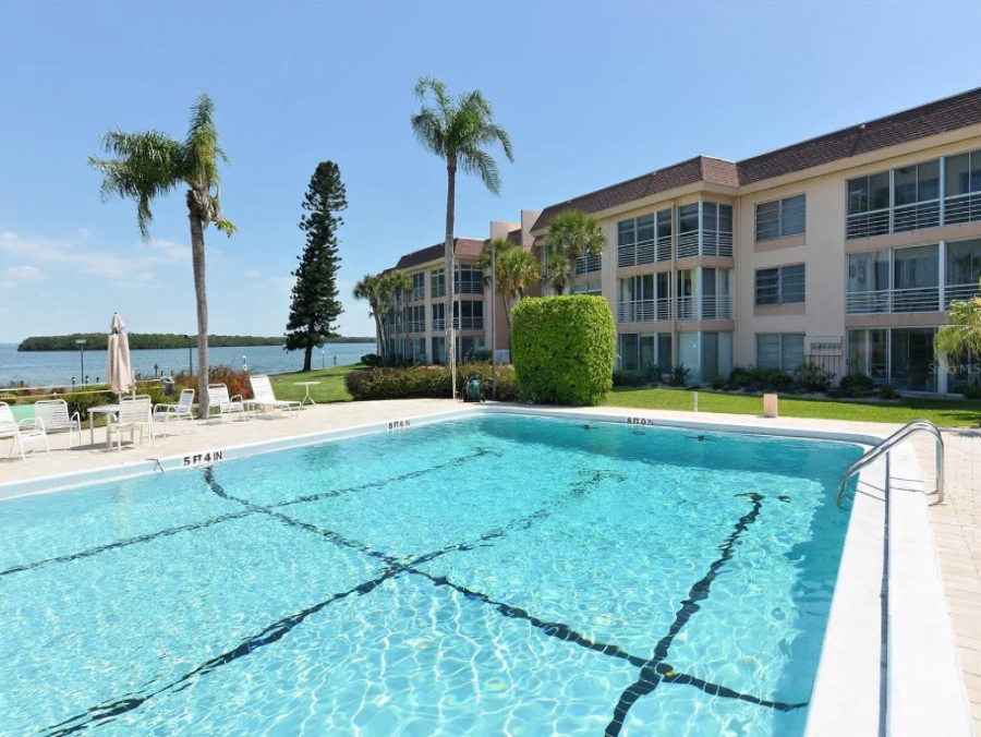 Longboat Key Condo with Bayview and 2 Bedrooms