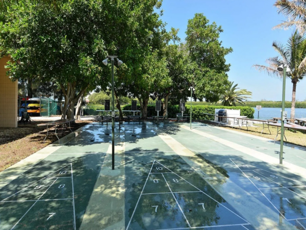 Longboat Key Condo with Bayview and 2 Bedrooms