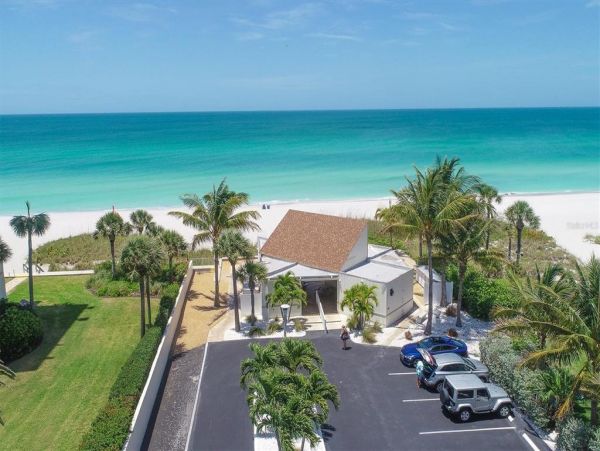 Longboat Key Condo with Bayview and 2 Bedrooms