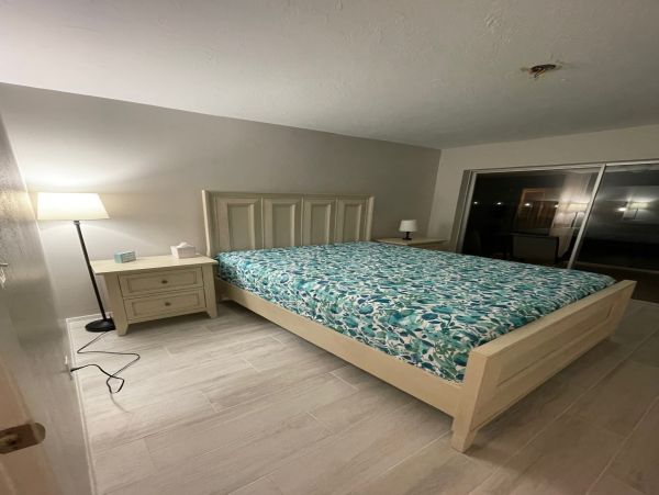 Longboat Key Condo with Bayview and 2 Bedrooms