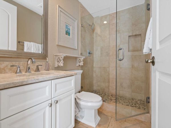 Gorgeous 4 Bedroom Vacation Condo with Full Ocean Views