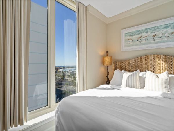 Gorgeous 4 Bedroom Vacation Condo with Full Ocean Views