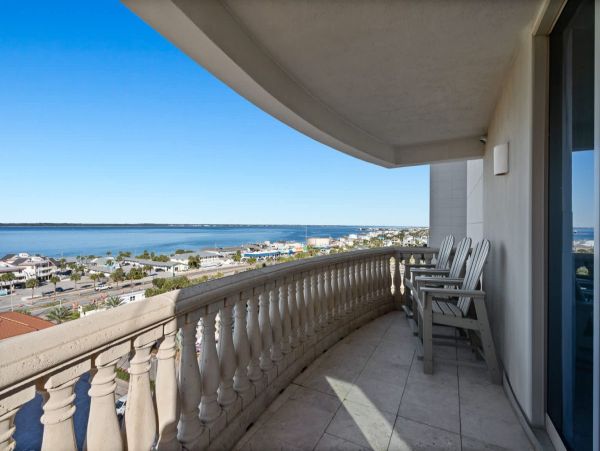 Gorgeous 4 Bedroom Vacation Condo with Full Ocean Views