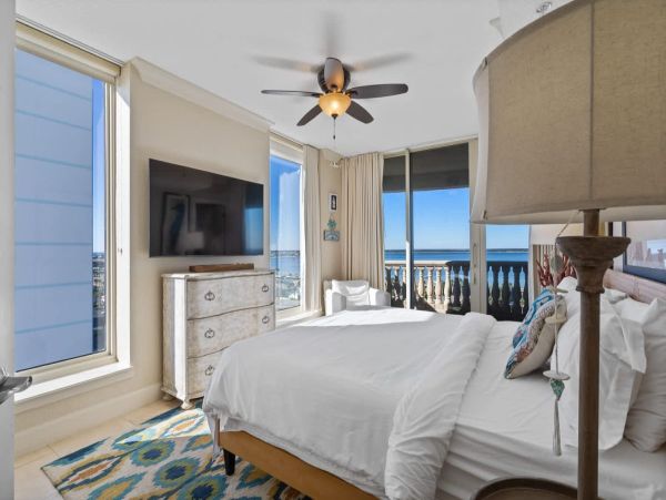 Gorgeous 4 Bedroom Vacation Condo with Full Ocean Views