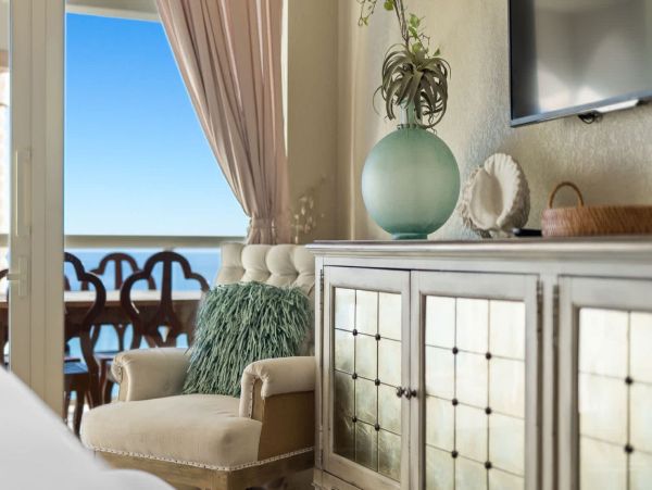 Gorgeous 4 Bedroom Vacation Condo with Full Ocean Views