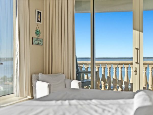 Gorgeous 4 Bedroom Vacation Condo with Full Ocean Views