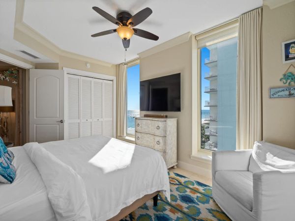 Gorgeous 4 Bedroom Vacation Condo with Full Ocean Views