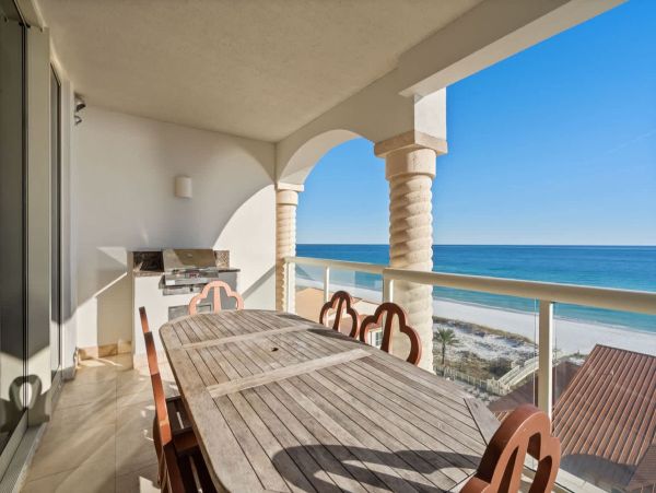 Gorgeous 4 Bedroom Vacation Condo with Full Ocean Views