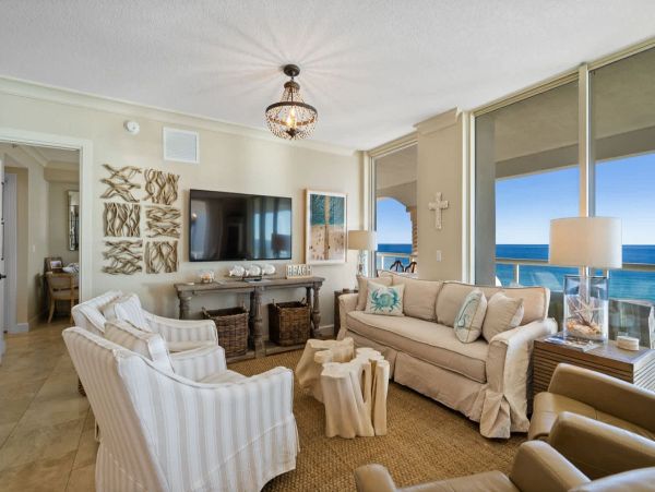 Gorgeous 4 Bedroom Vacation Condo with Full Ocean Views