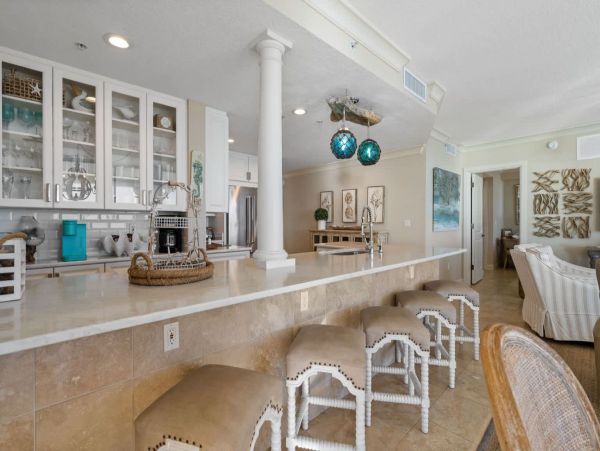 Gorgeous 4 Bedroom Vacation Condo with Full Ocean Views