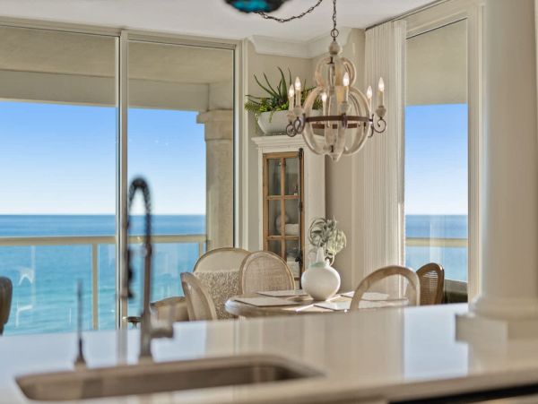 Gorgeous 4 Bedroom Vacation Condo with Full Ocean Views