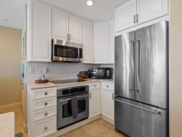 Gorgeous 4 Bedroom Vacation Condo with Full Ocean Views