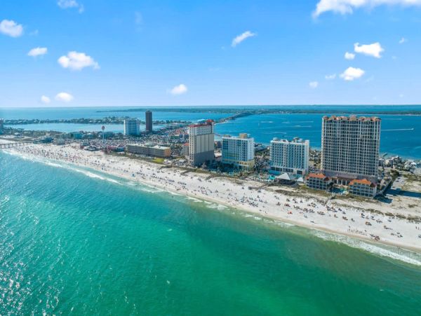 Gorgeous 4 Bedroom Vacation Condo with Full Ocean Views
